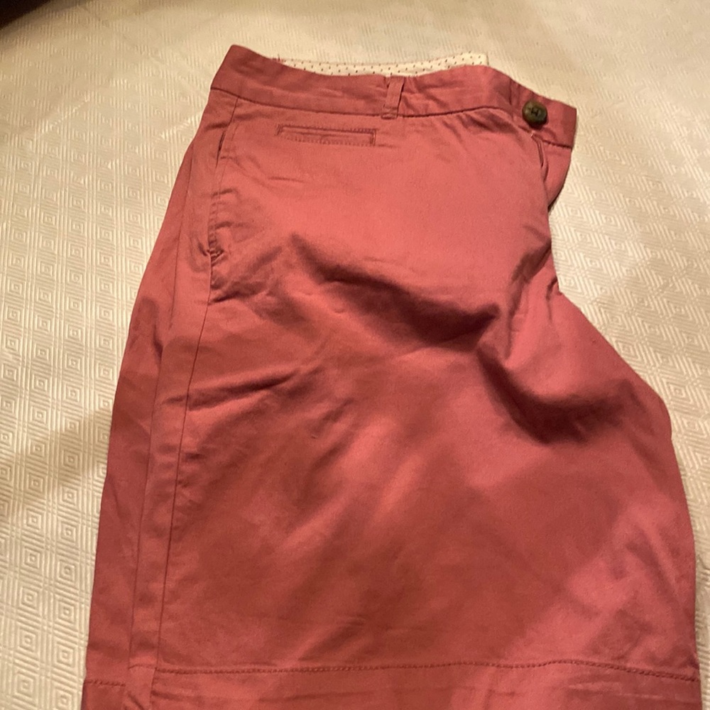 Dockers pink short